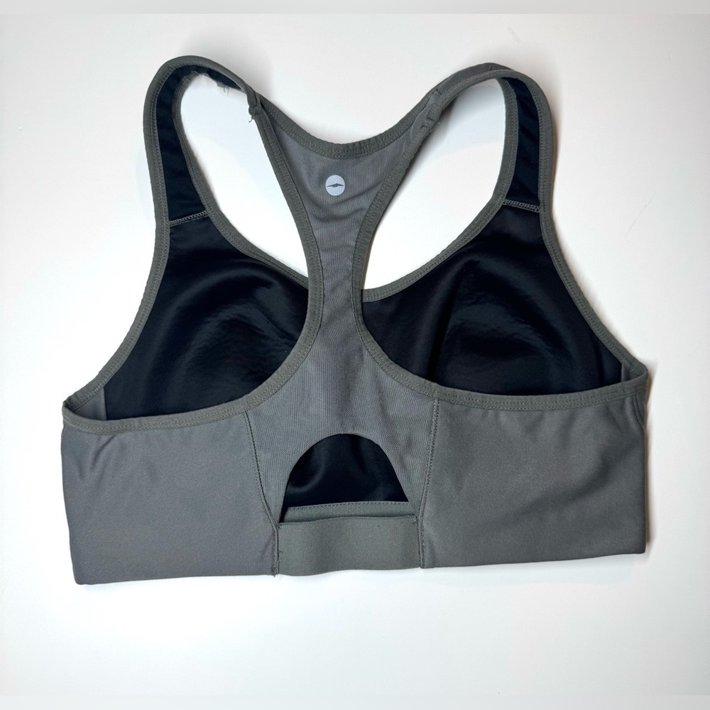 Set of 5 Activewear Leggings and Sports Bra Size- Large ( Danskin, DKNY,Aerie ) - Picture 16 of 16